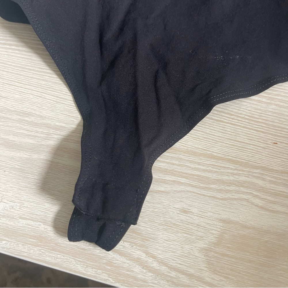 Theory V-Crewneck Bodysuit in Black OS ⭐️ - Picture 3 of 4